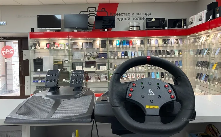 Игровой Руль Logitech Momo Racing