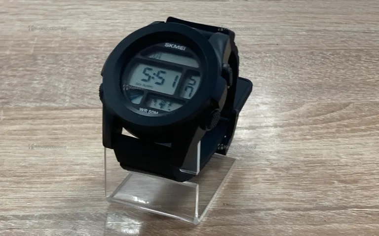 Часы  skmei wr50m