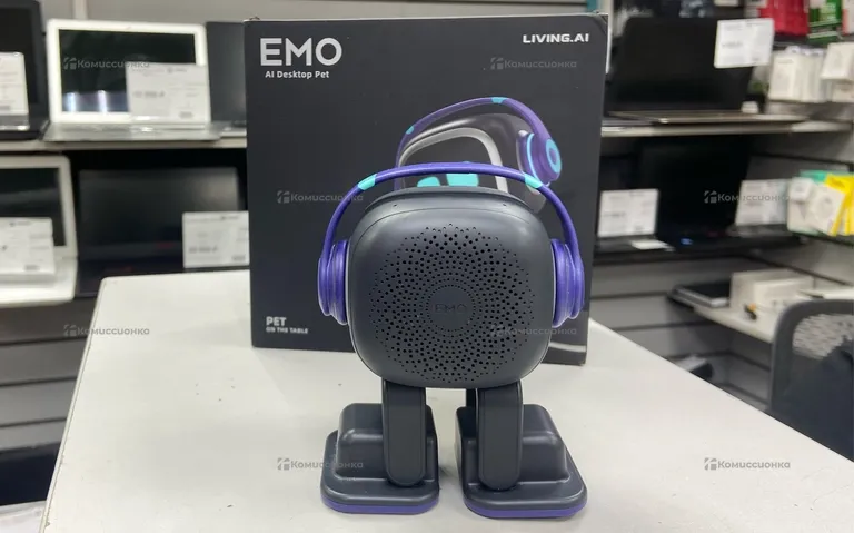Робот emo 1