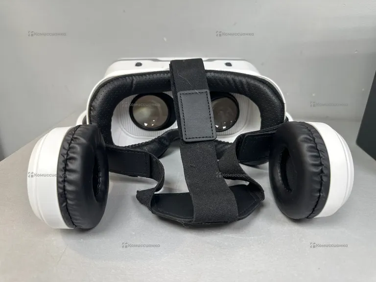 VR очки для телефона белые