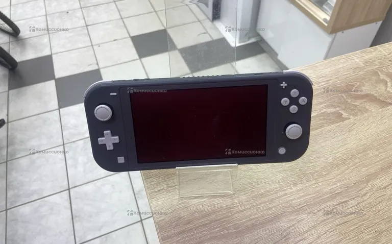 Приставка Nintendo Switch Lite .