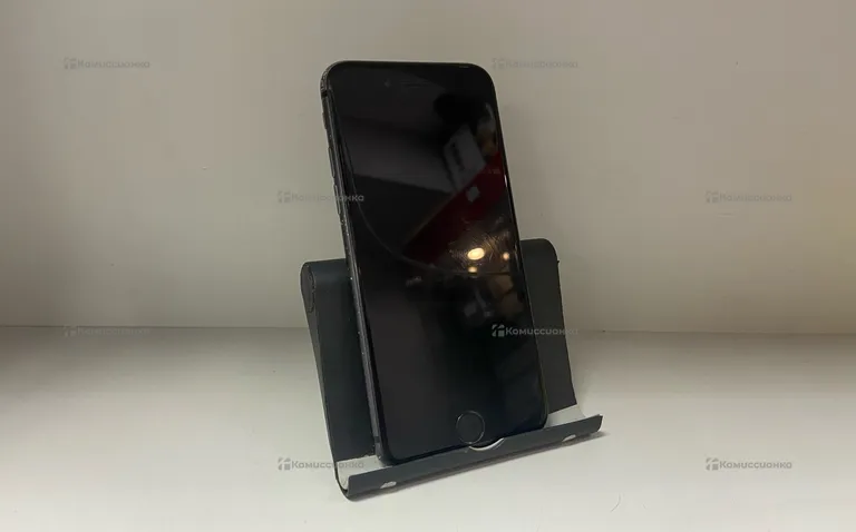 Apple IPhone 8 64 ГБ