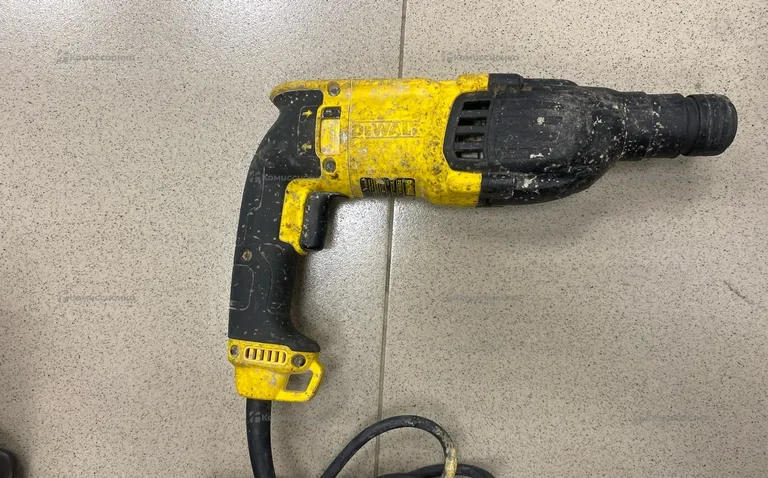 Перфоратор DEWALT D 25133 KS