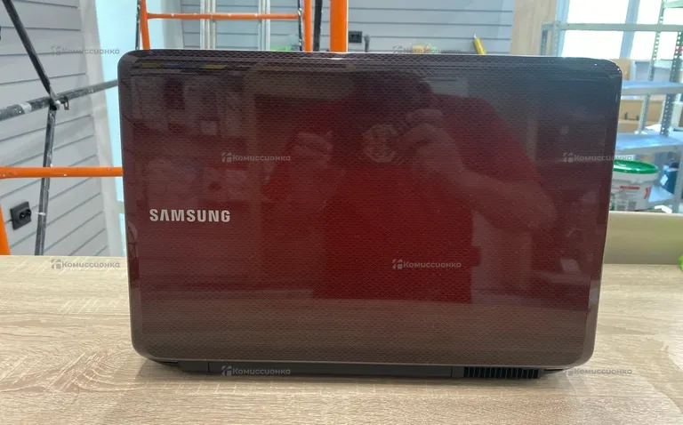 Ноутбук  Samsung r530