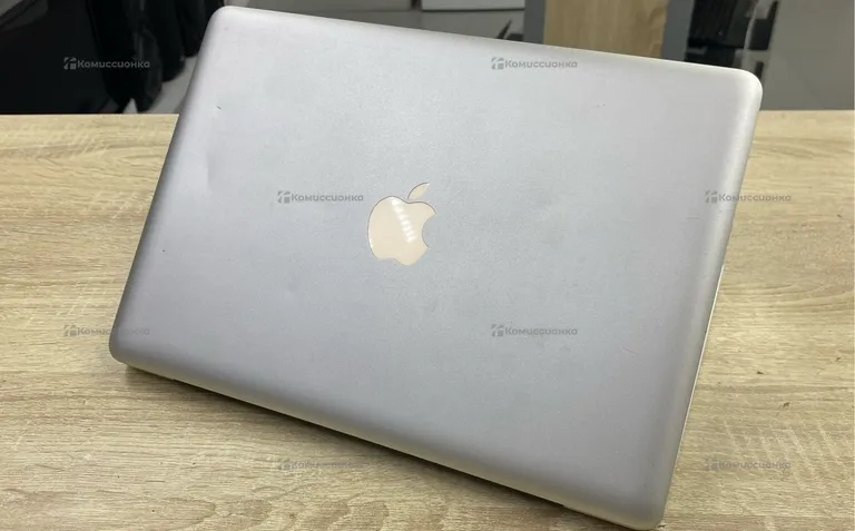 Ноутбук  Apple MacBook Pro 13 2010