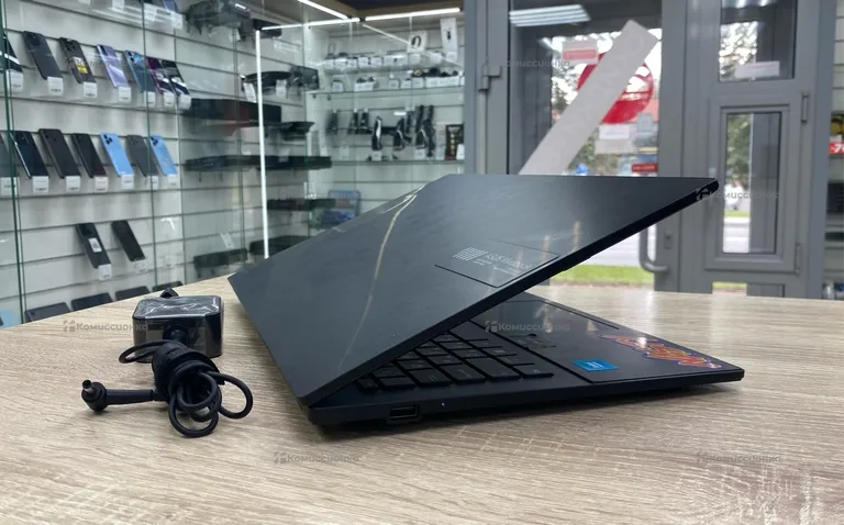 Ноутбук  Asus Vivobook Go E1504GA