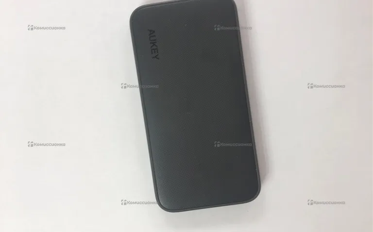 Power Bank  10000Mah aukey