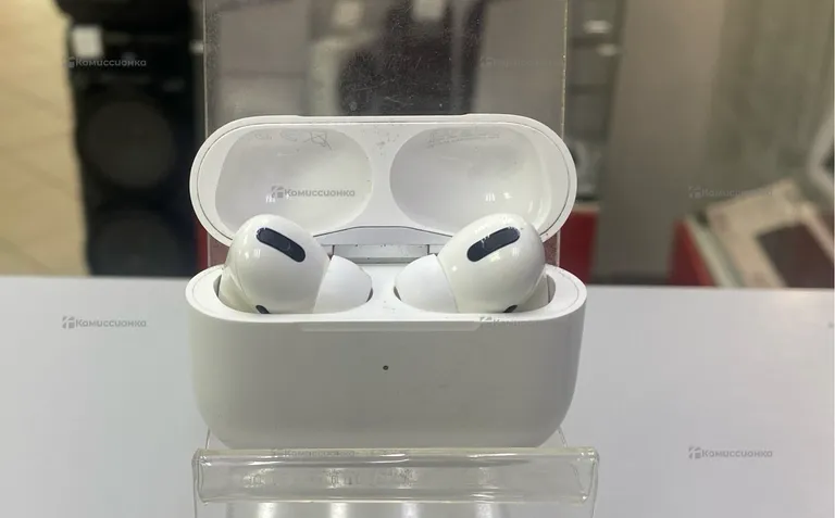 Наушники AirPods Pro
