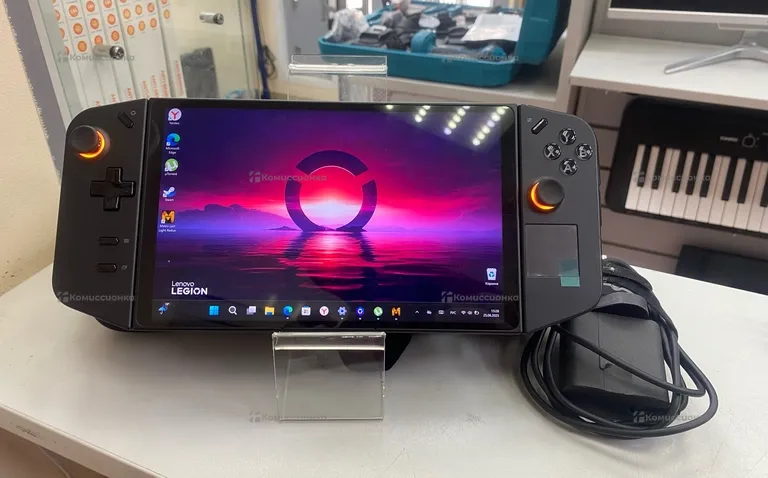 Приставка Lenovo- Z1 Extreme 16/512