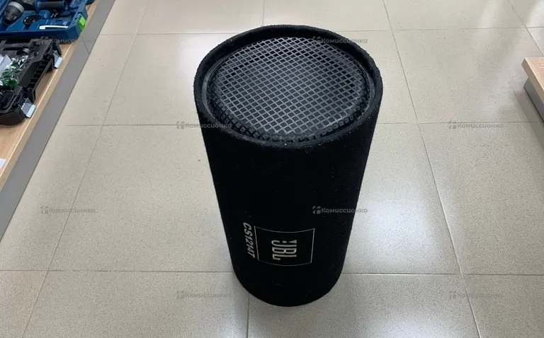 Сабвуфер Alpine SWG-1244 800W в коробе JBL