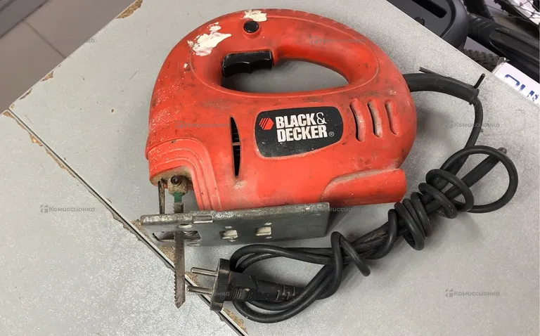Электролобзик Black&Decker CD301