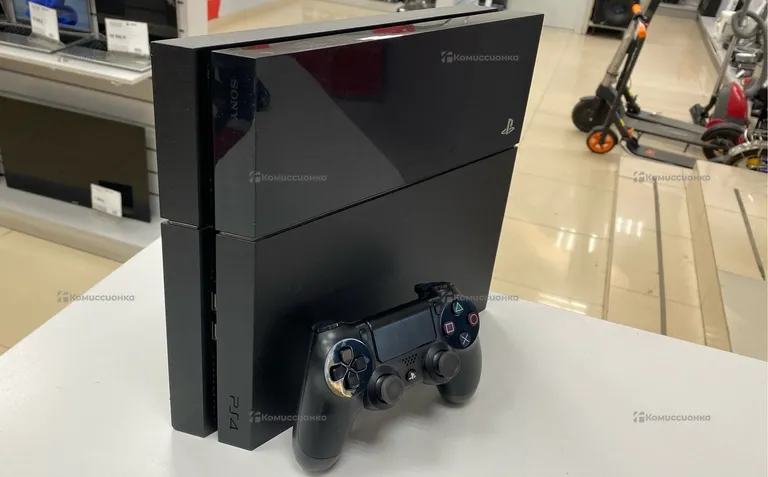 Приставка Sony PlayStation 4 Fat 500Gb.