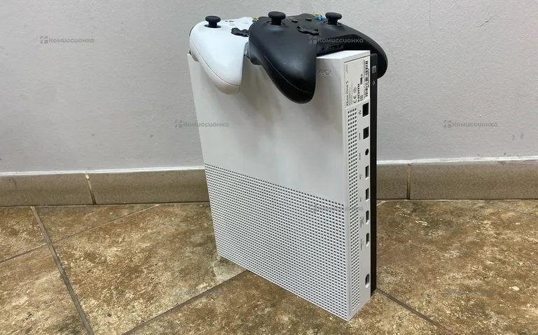 Приставка Xbox X Box one s с дисководом