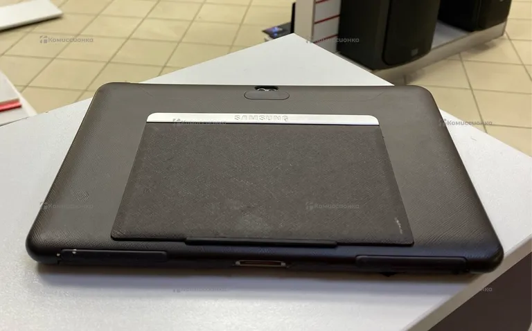 Планшет Samsung GT-P7500