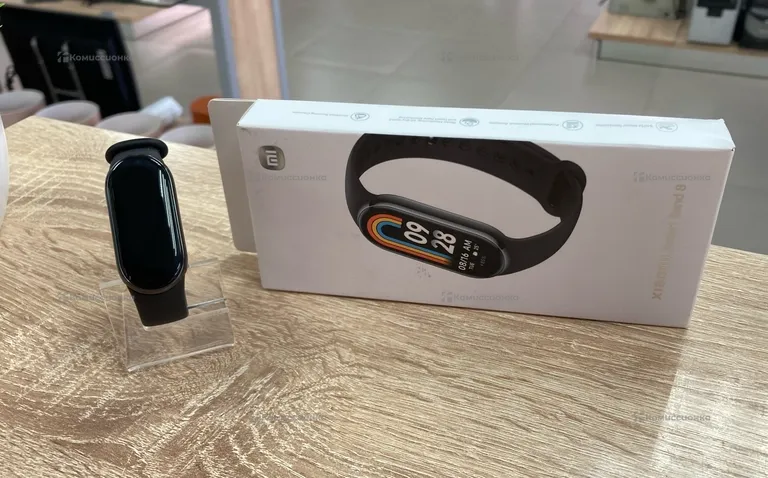 Часы xiaomi band 8