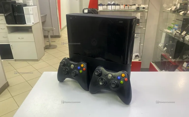 Приставка Xbox 360 500GB