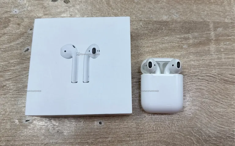Наушники  Apple AirPods 2 charging case
