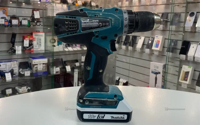 дрель шуруповерт Makita DF457D