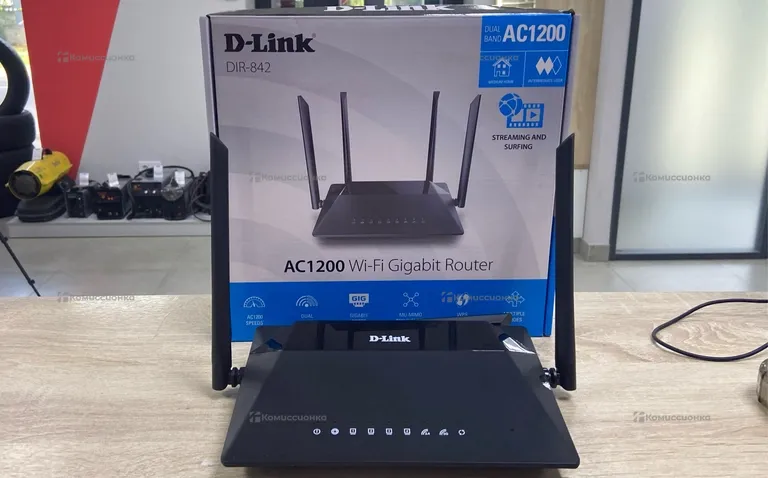 Роутер D-link dir-842