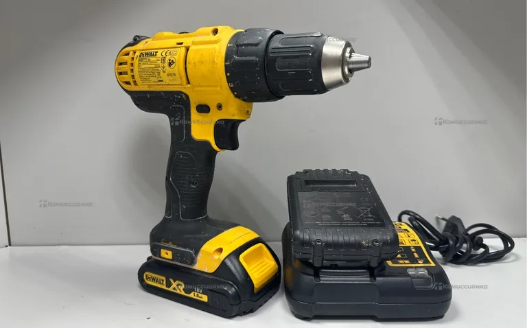 шуруповерт Dewalt DCD771 ks