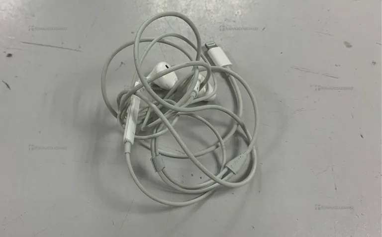 Наушники  AirPods
