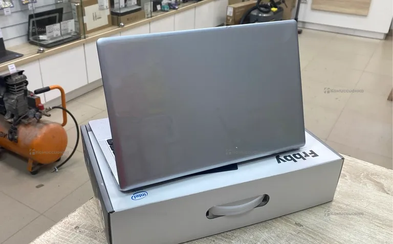 Ноутбук FRBBY V10