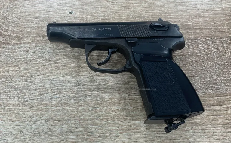 Пневматический пистолет Baikal MP-654K