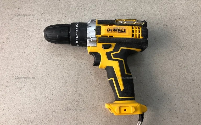 Шуруповерт Dewalt реплика