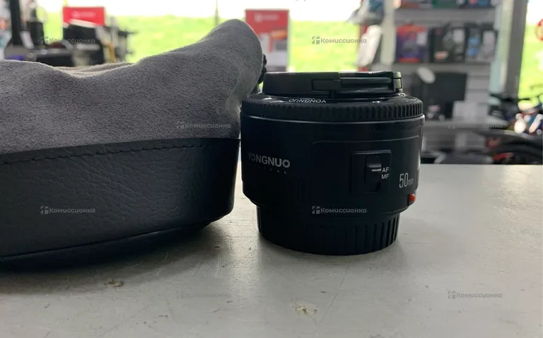 Объектив Yongnuo YN50mm F1.8
