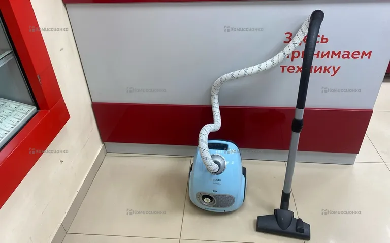 Пылесос  BOSCH HERA 2400w