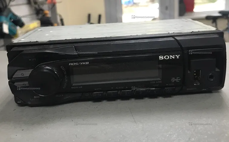 Автомагнитола  Sony SDX-A30E