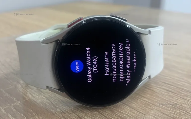 Часы  Samsung Galaxy Watch 4 40mm