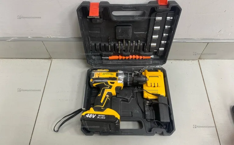 дрель шуруповерт Dewalt (реплика)