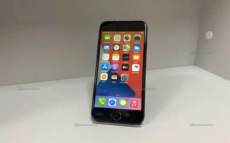 Apple IPhone 7 32 ГБ
