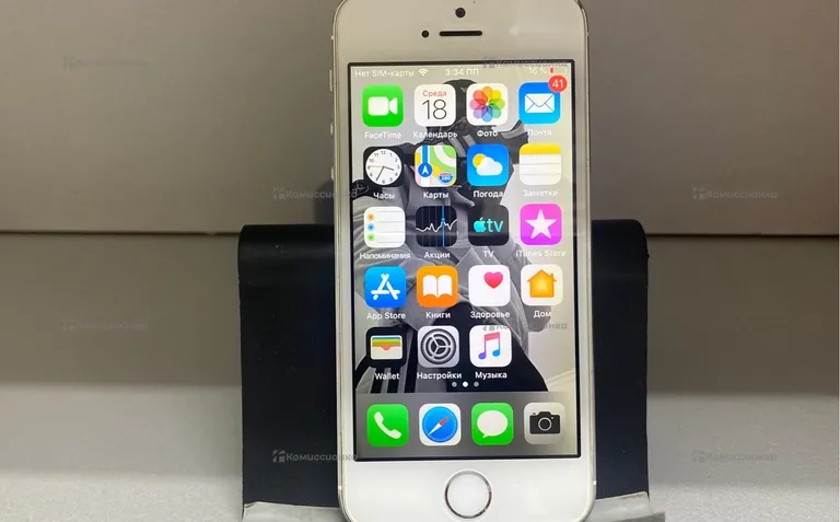 Apple iPhone 5S 16 ГБ