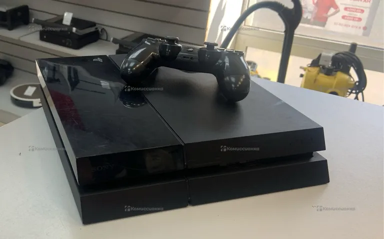 Приставка Sony PlayStation 4 Fat 500Gb