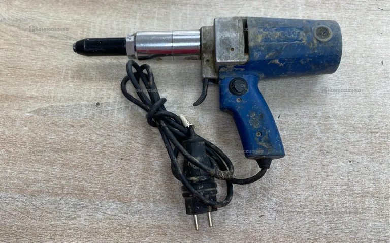 Заклепочник Absolut skytools  SK1006