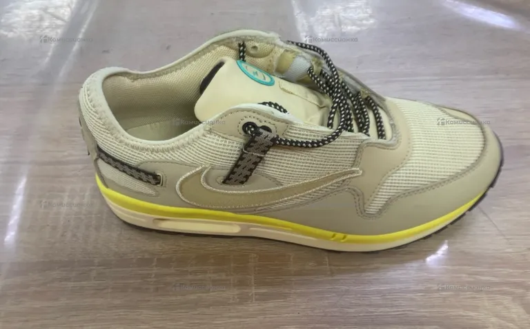 Кроссовки Nike кактус 43р