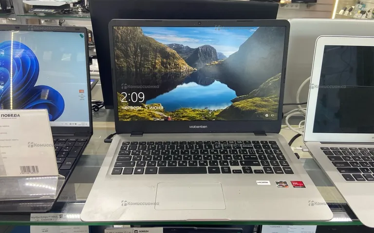 Ноутбук  Maibenben m547