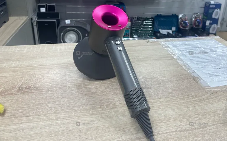 Фен Dyson