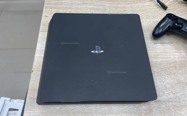 Приставка PS4. ps4 slim 500