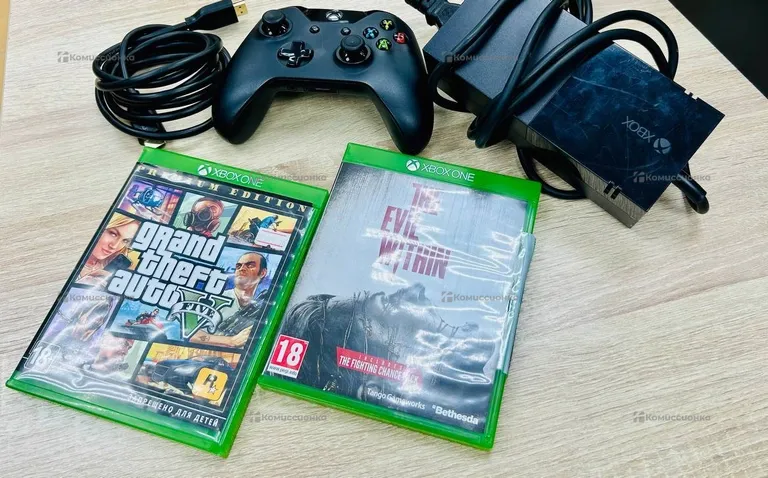 Приставка Xbox One 1 ТБ