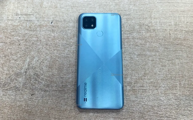 Realme c21