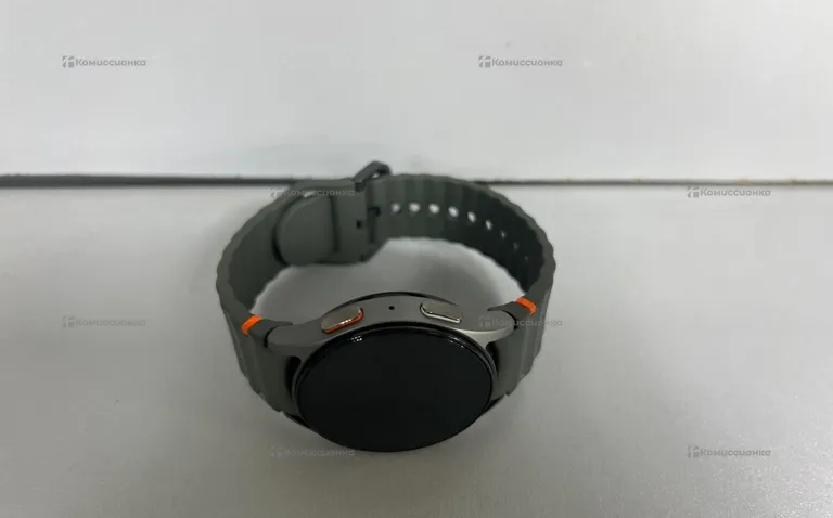 Часы  Samsung Galaxy Watch 7 40mm