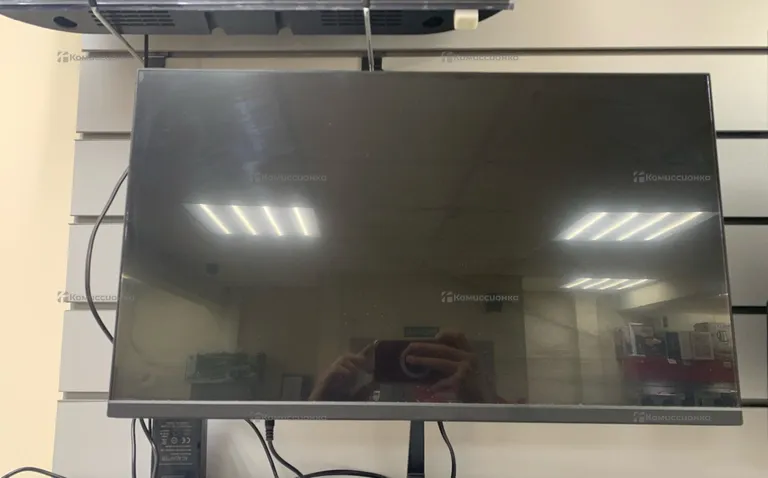 Монитор широкоформатный диагональ 24". Разъёмы VGA и HDMI,  1920x1080 FullHD