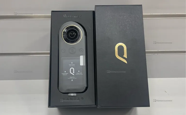 QooCam 8K Pocket 8K 360 Camera