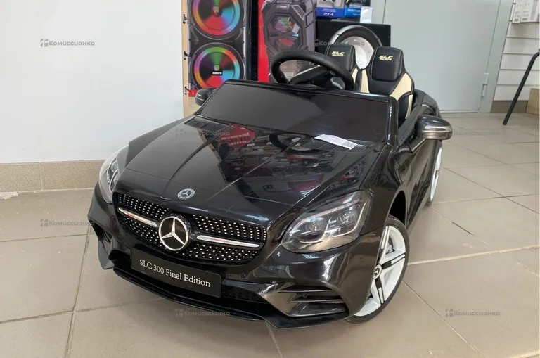 Электромобиль Mersedes SLC300