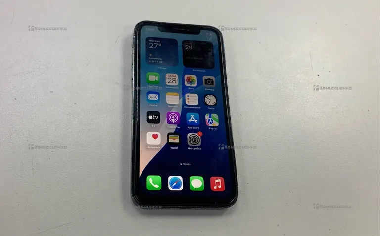 Apple iPhone XR в корпусе 13