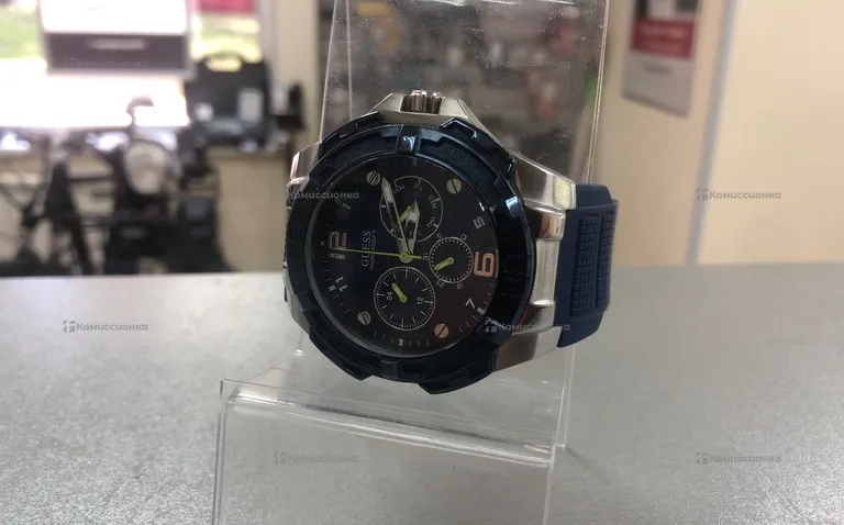 Часы  Guess W1254G1