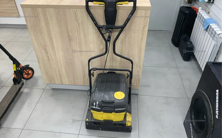 Поломоечный машина Karcher BR 40/10c